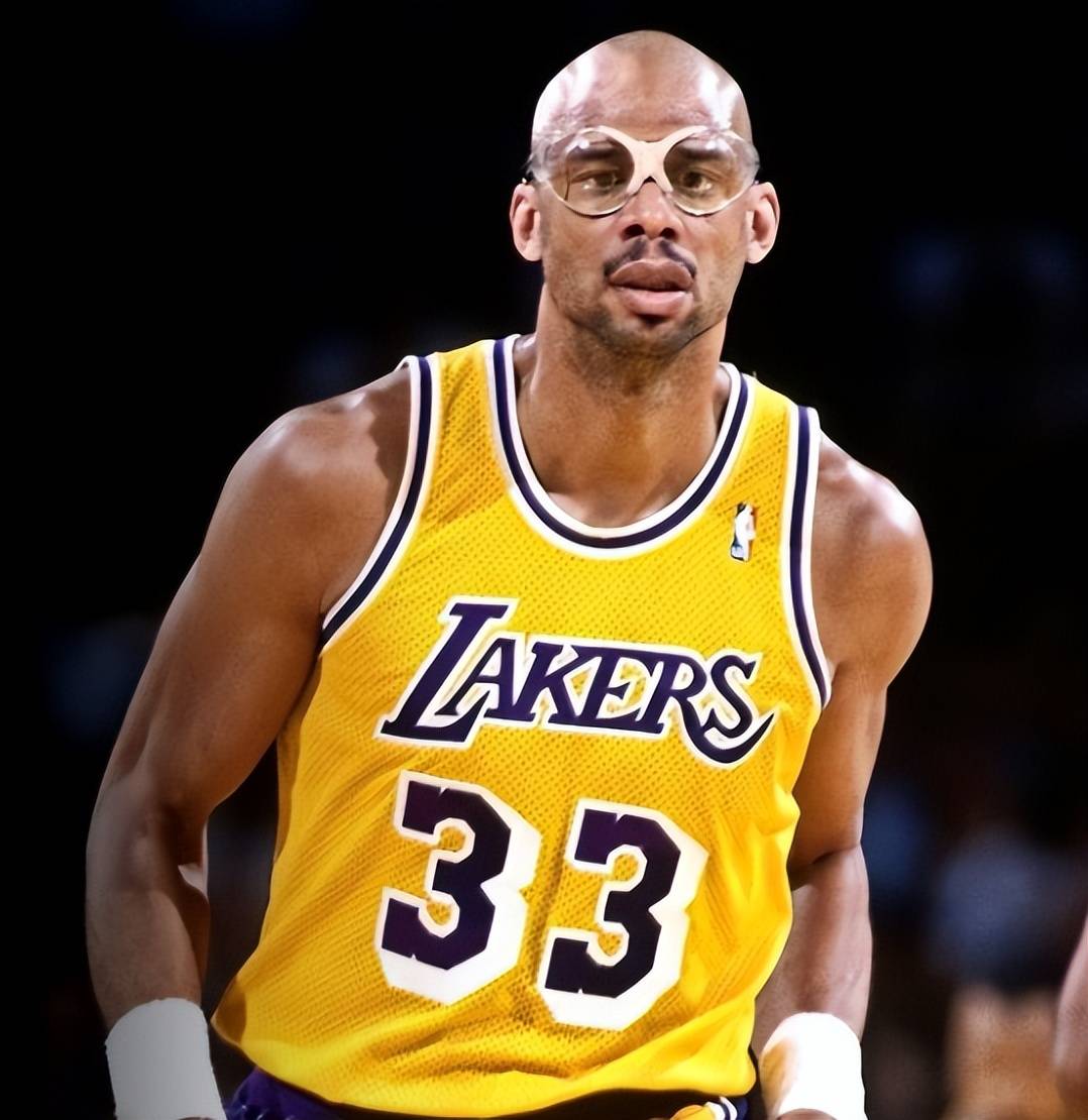 都体：尤文有意法国右后卫贝尤库，他在U20世界杯表现出色（都灵体育报：尤文有意引进法国右后卫贝尤库，U20世界杯表现抢眼）