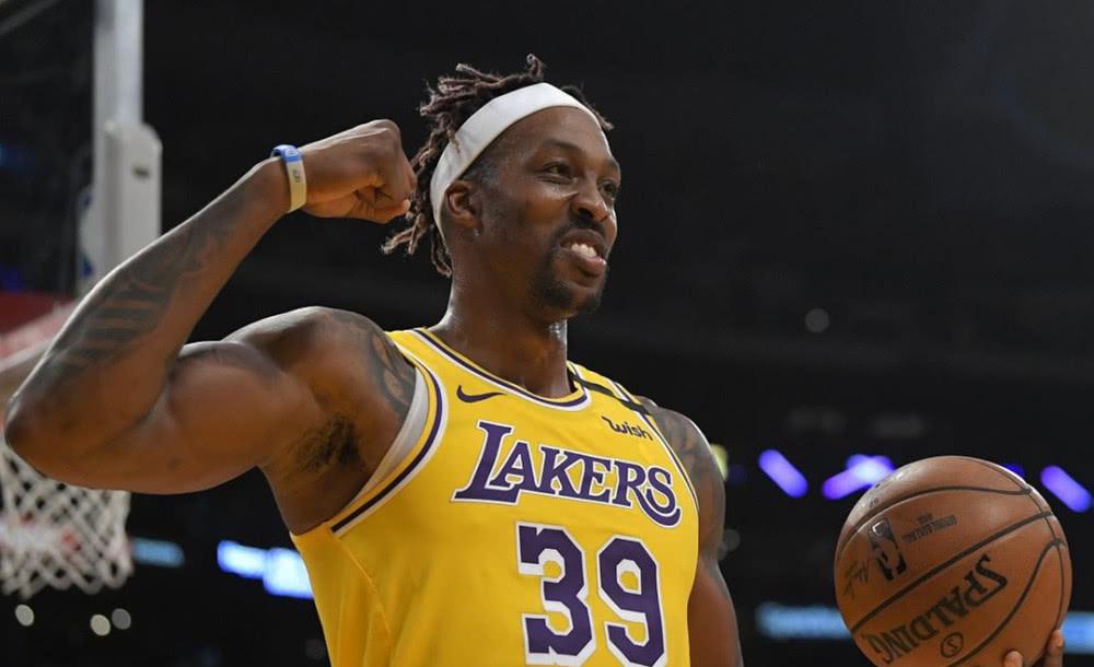 津门虎主帅于根伟积极引援奥乌苏，助力球队提升，期待其归化入籍，展现强大进攻实力，助球队稳定发展。（于根伟推动引进奥乌苏强化津门虎火力，盼其归化助球队稳步提升）