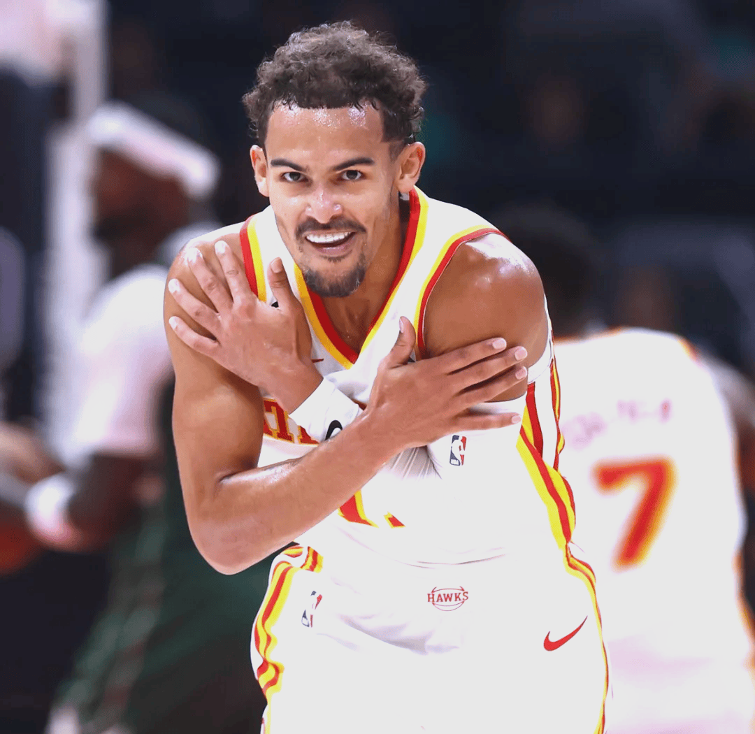 消息人士透露，拜仁对从曼联挖角充满信心，双方已就一月份的重磅交易展开谈判。（知情人士称拜仁有信心从曼联引援，一月重磅交易谈判已开启）