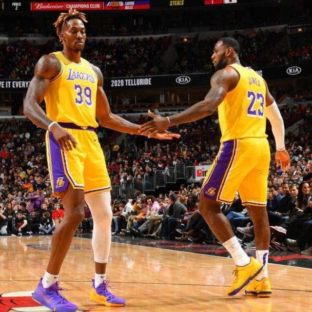 西蒙尼直面客场困境：“在巴塞罗那我们竞争得很好”（西蒙尼谈客场难题：我们在巴萨踢得不错）