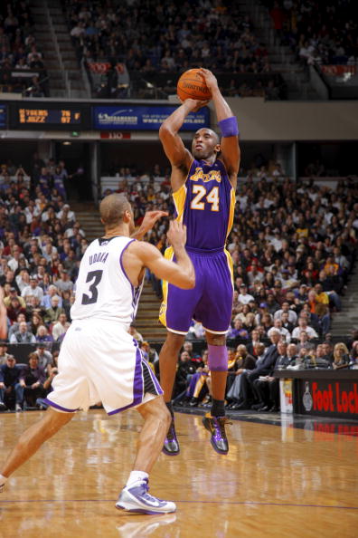 WTT总决赛：王楚钦／孙颖莎3-0林诗栋／蒯曼，收获两连胜（WTT总决赛：王楚钦／孙颖莎3-0完胜林诗栋／蒯曼，迎来两连胜）