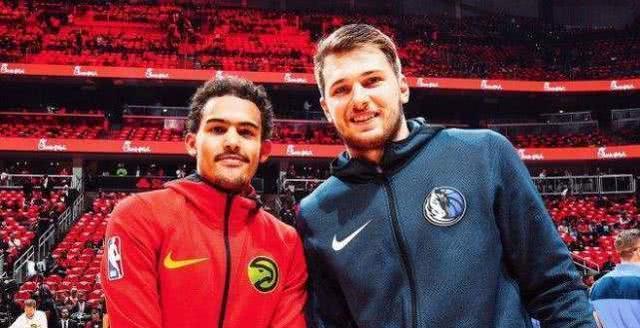 足球世界杯官方球票再次被抢空，黄牛疯狂加价（足球世界杯官方门票再度售罄，黄牛哄抬票价）