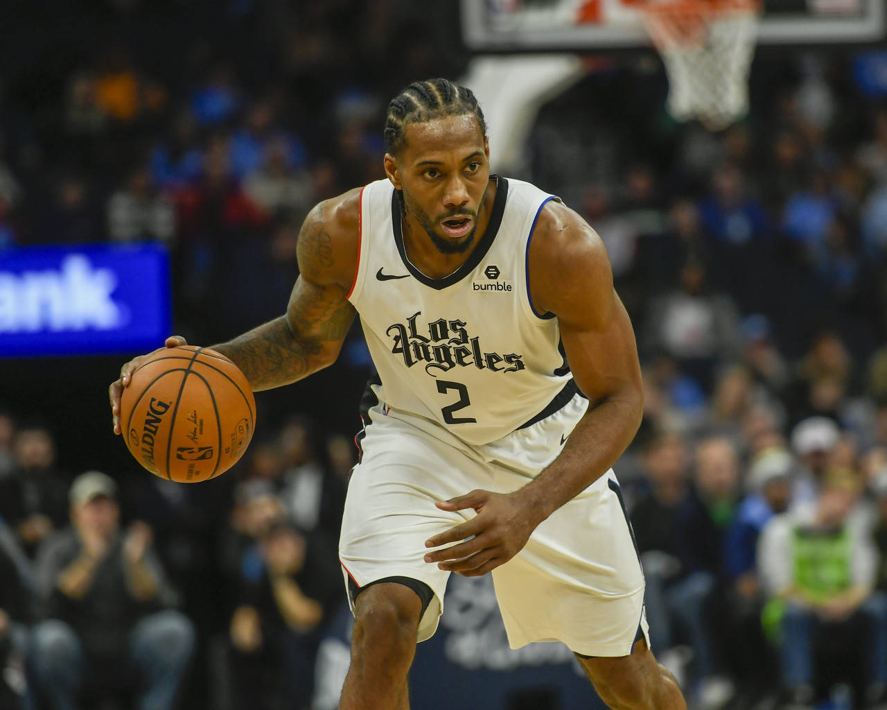 助教：齐达内执教时常让球员要微笑和享受，他特别懂球员想法（助教：齐达内执教时总提醒球员微笑享受，他深懂球员心思）