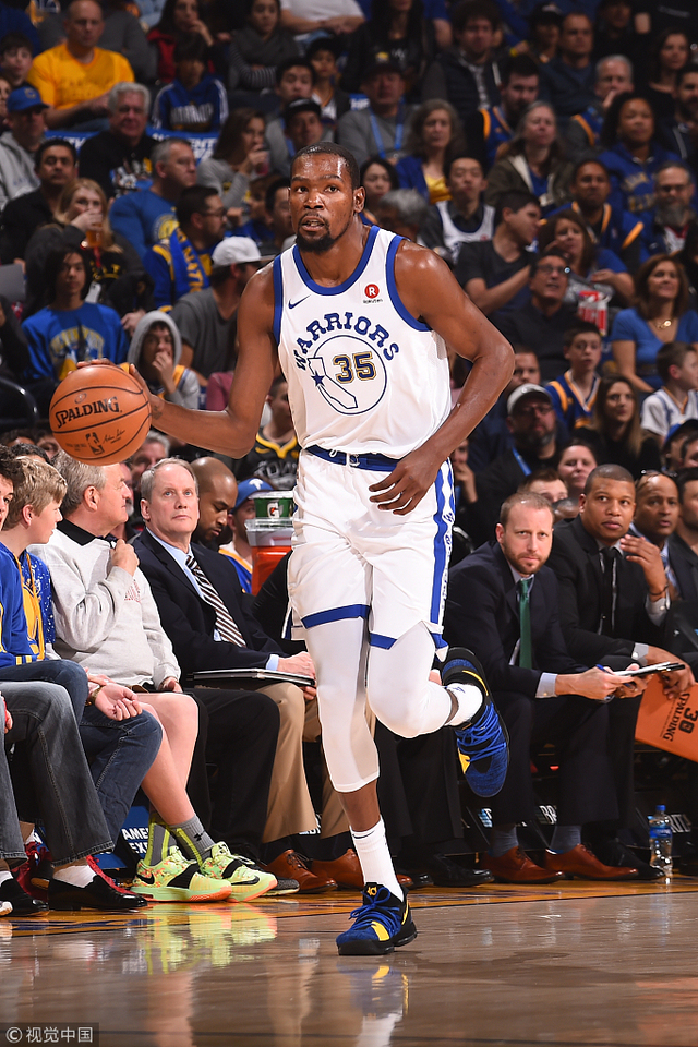 中超官方发2025赛季前四排名走势图：榜首共12次易主（中超公布2025赛季前四走势图：头名位置12次更迭）